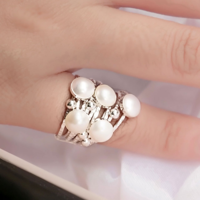 10 Hammer Ring with Freshwater Pearl