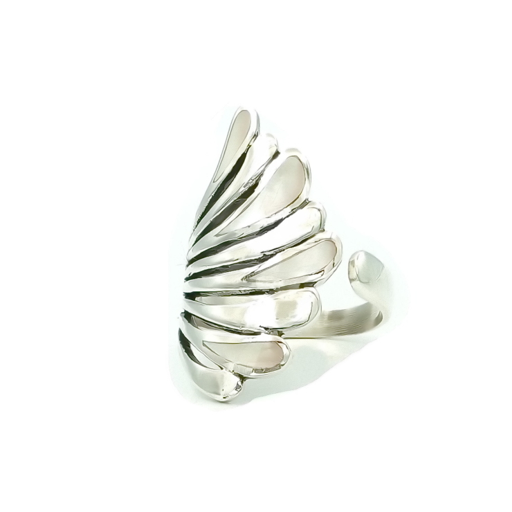 silver Peacock wing ring with Mother of Pearl