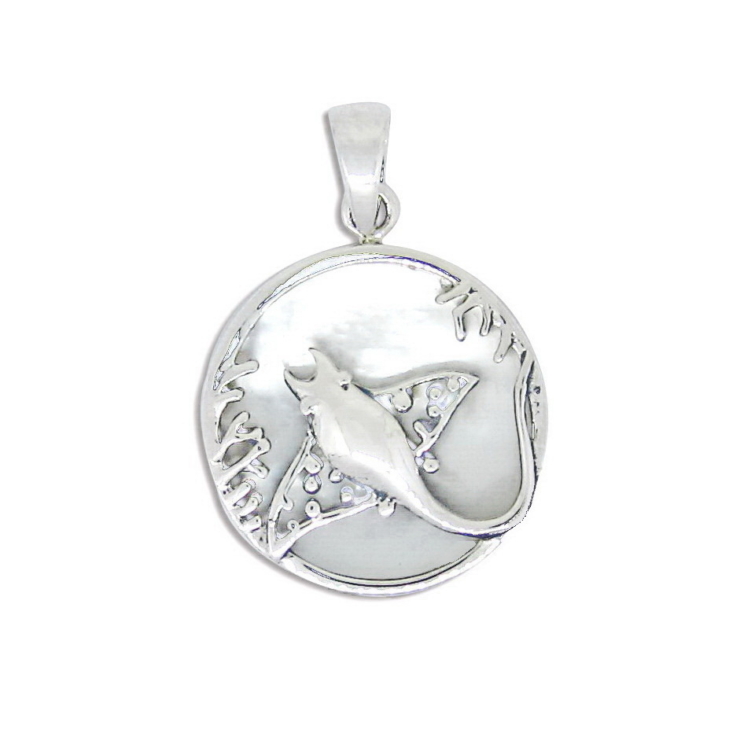 Silver Stingray Pendant in Circle with Mother of Pearl.