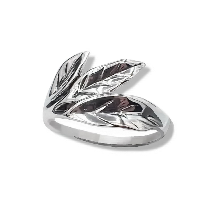 Silver Three Leafs Ring.